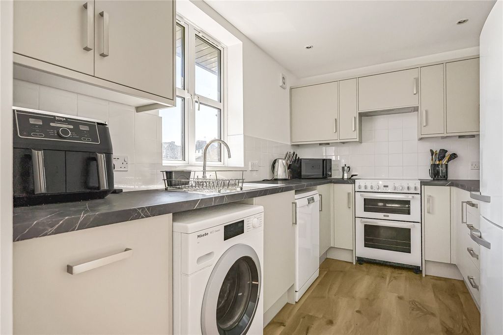 Property photo 2 of 29 Kitchen