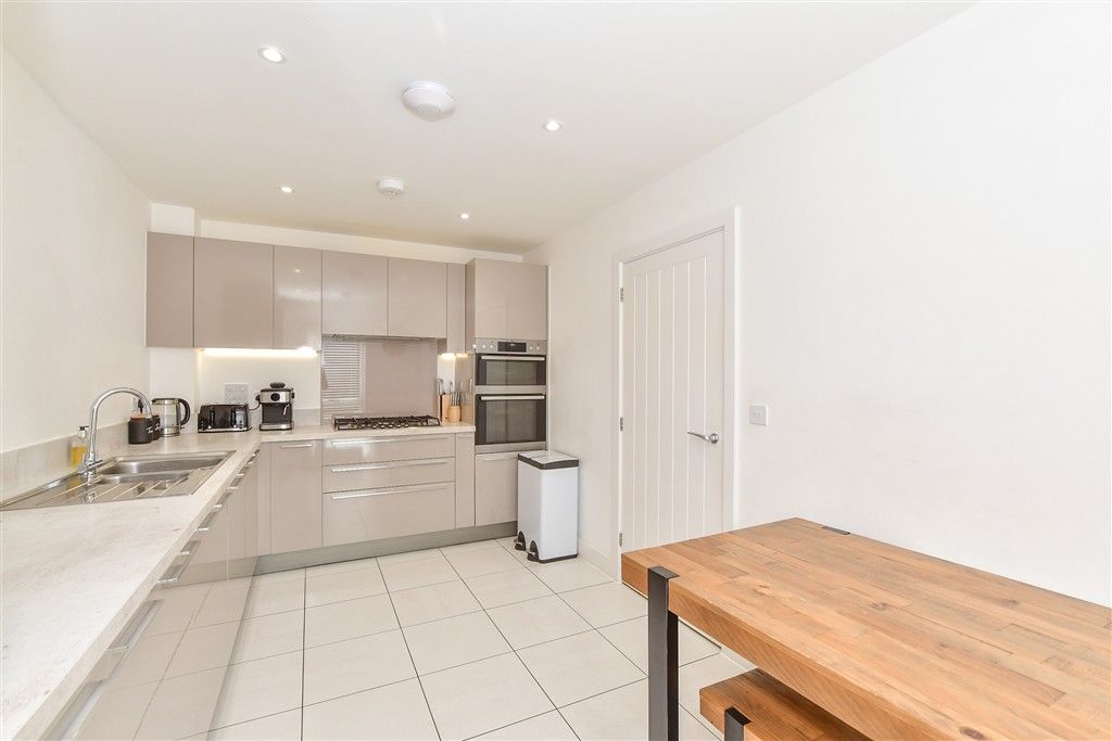 Property photo 3 of 13 Kitchen