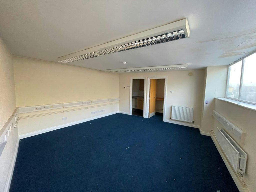 Property photo 3 of 5 Image 3