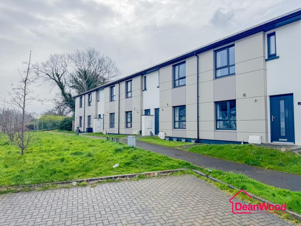 Property photo 3 of 15 No-17.Jpg