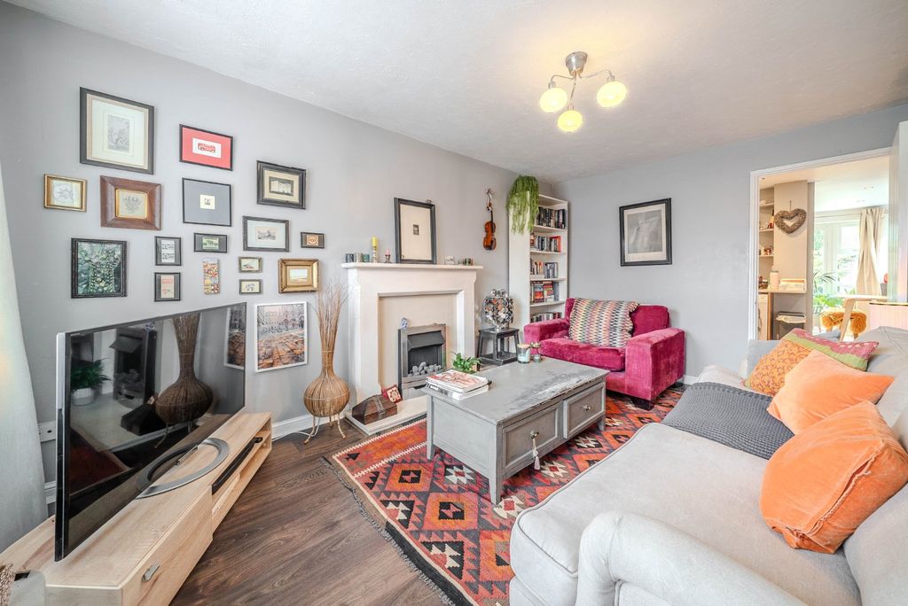 Property photo 2 of 12 Picture No. 02