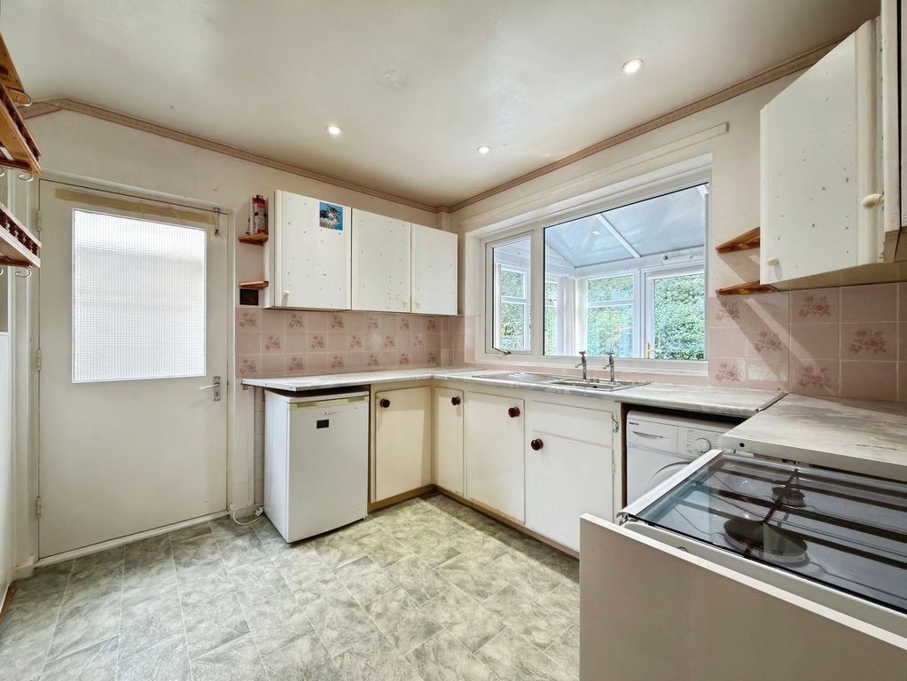 Property photo 2 of 28