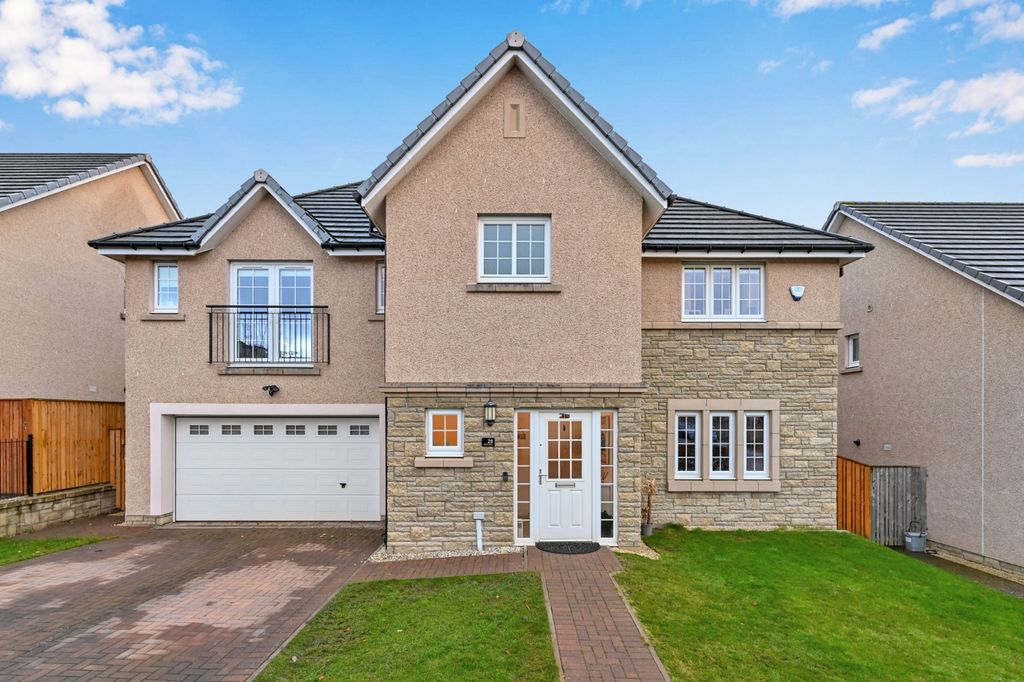 Property photo 1 of 28