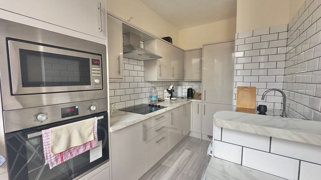 Property photo 2 of 16 Img_7149