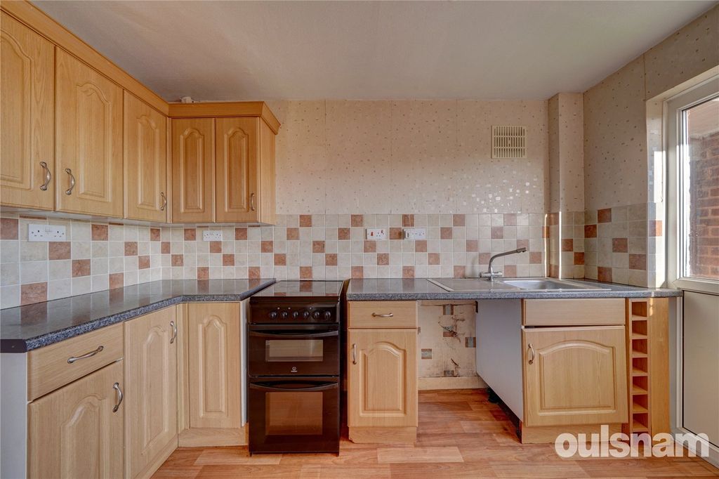 Property photo 3 of 23 Picture No. 12