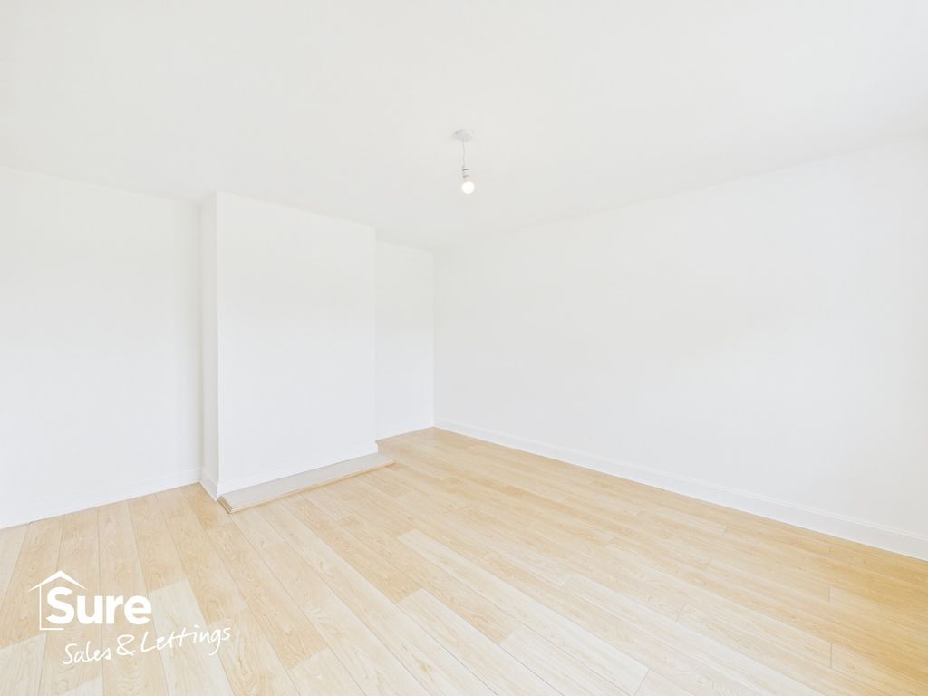 Property photo 3 of 23 5006946