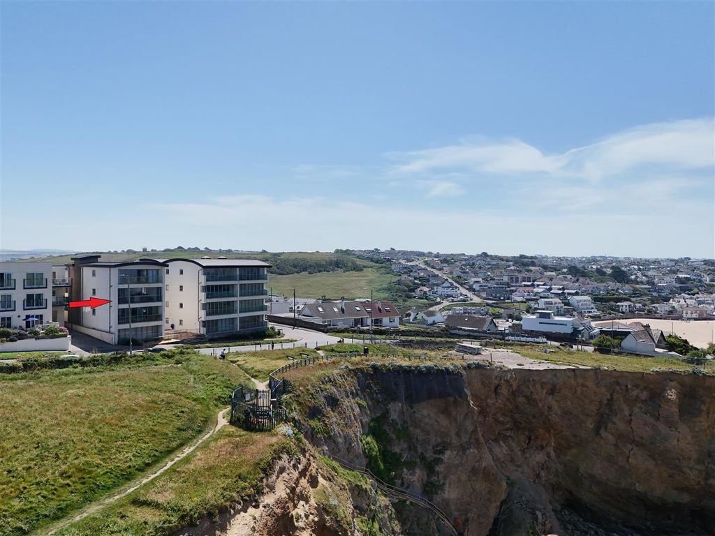 Property photo 1 of 20 Zenith Apartments