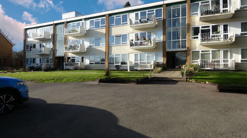 Property photo 2 of 19