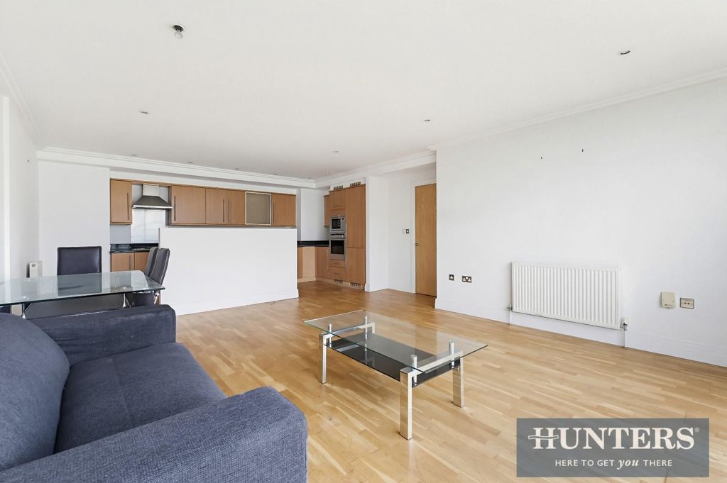 Property photo 2 of 11 Town Meadow Flat 16.Jpg