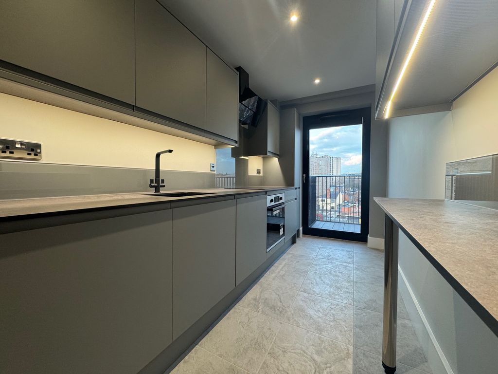 Property photo 2 of 16 Image