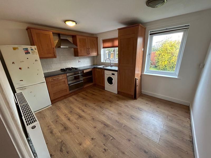 Property photo 2 of 7 Photo 3