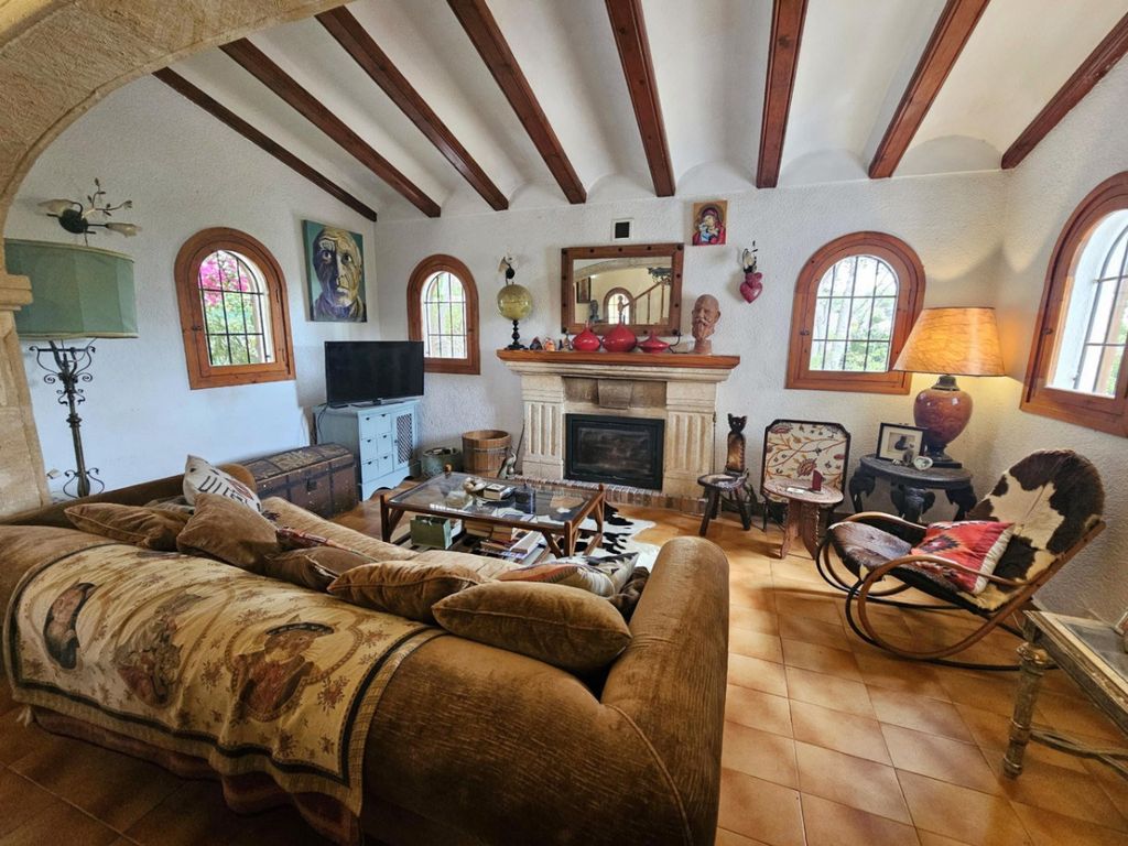 Property photo 3 of 40