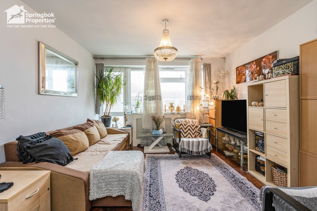 Property photo 2 of 11 Image 1