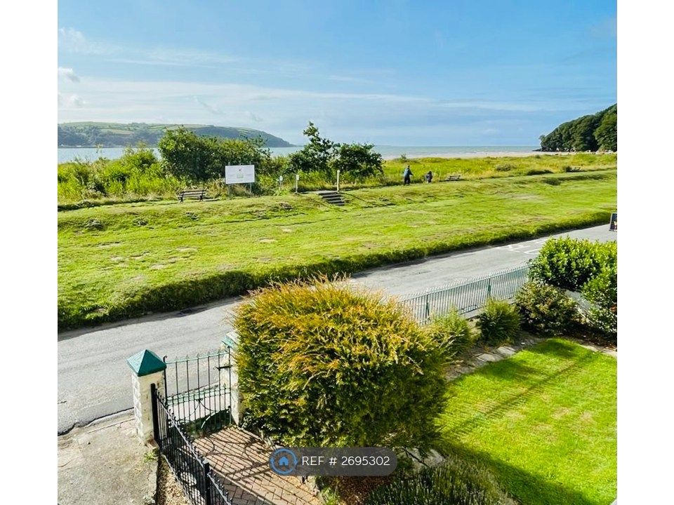 Property photo 3 of 11