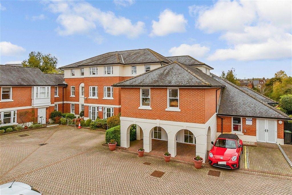 Property photo 3 of 10 External (Web).