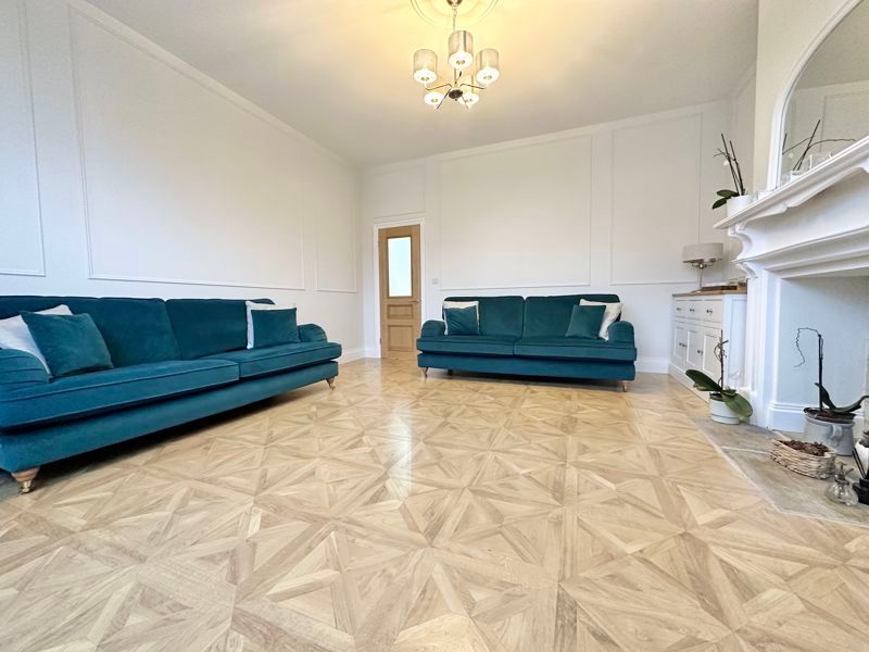 Property photo 3 of 25 Flat 1 Lounge