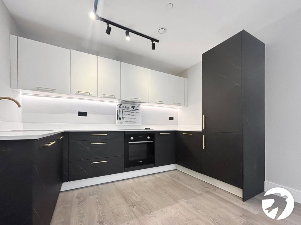 Property photo 2 of 8 Picture No. 19