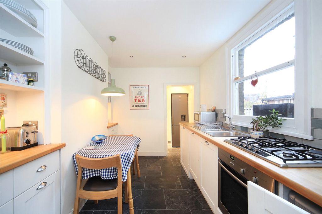 Property photo 2 of 12