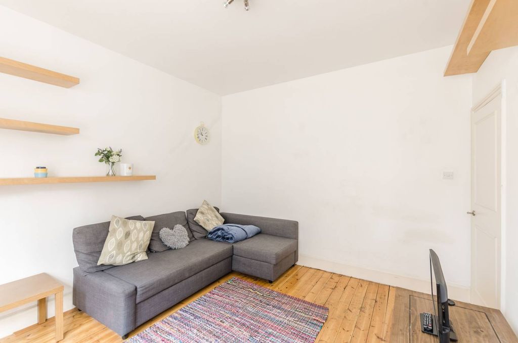 Property photo 3 of 7