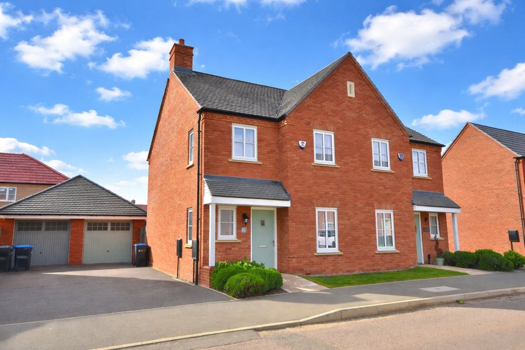 Property photo 1 of 13