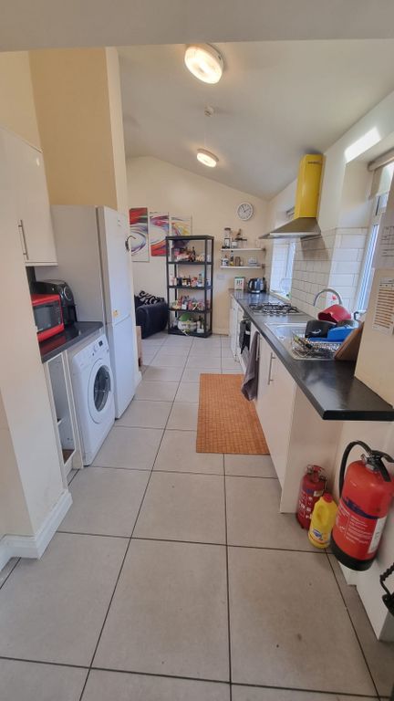 Property photo 2 of 7 Gallery