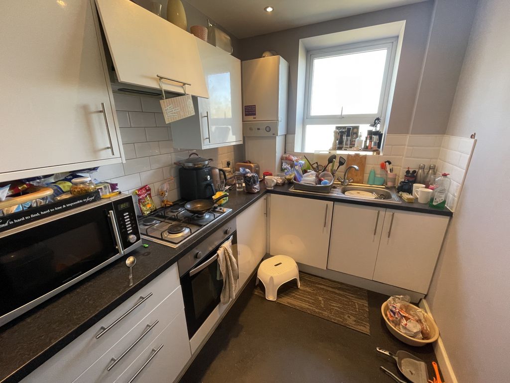 Property photo 3 of 4 Kitchen