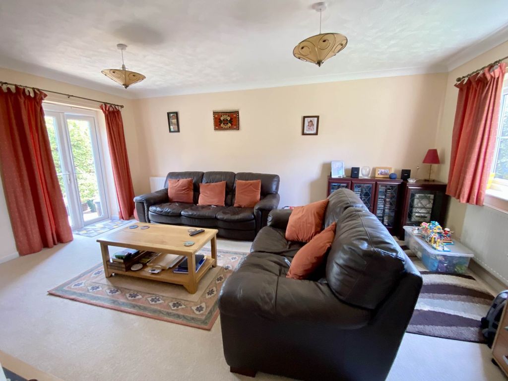 Property photo 2 of 14