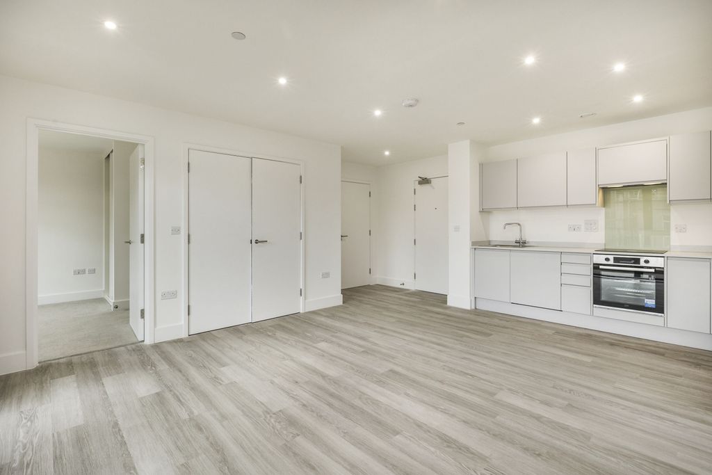 Property photo 2 of 10 Living/Kitchen