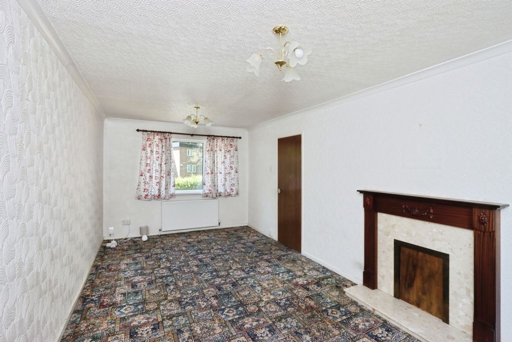 Property photo 3 of 17 Photo