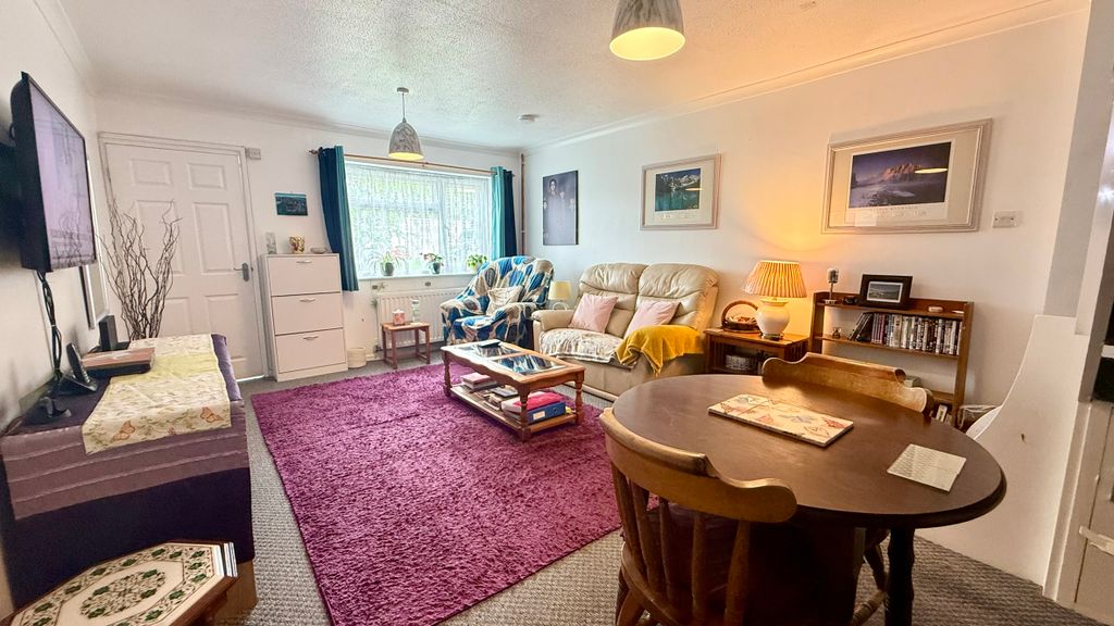 Property photo 2 of 8 Img_2945