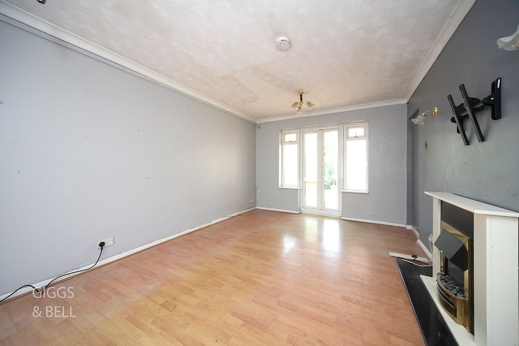 Property photo 2 of 26 5031001