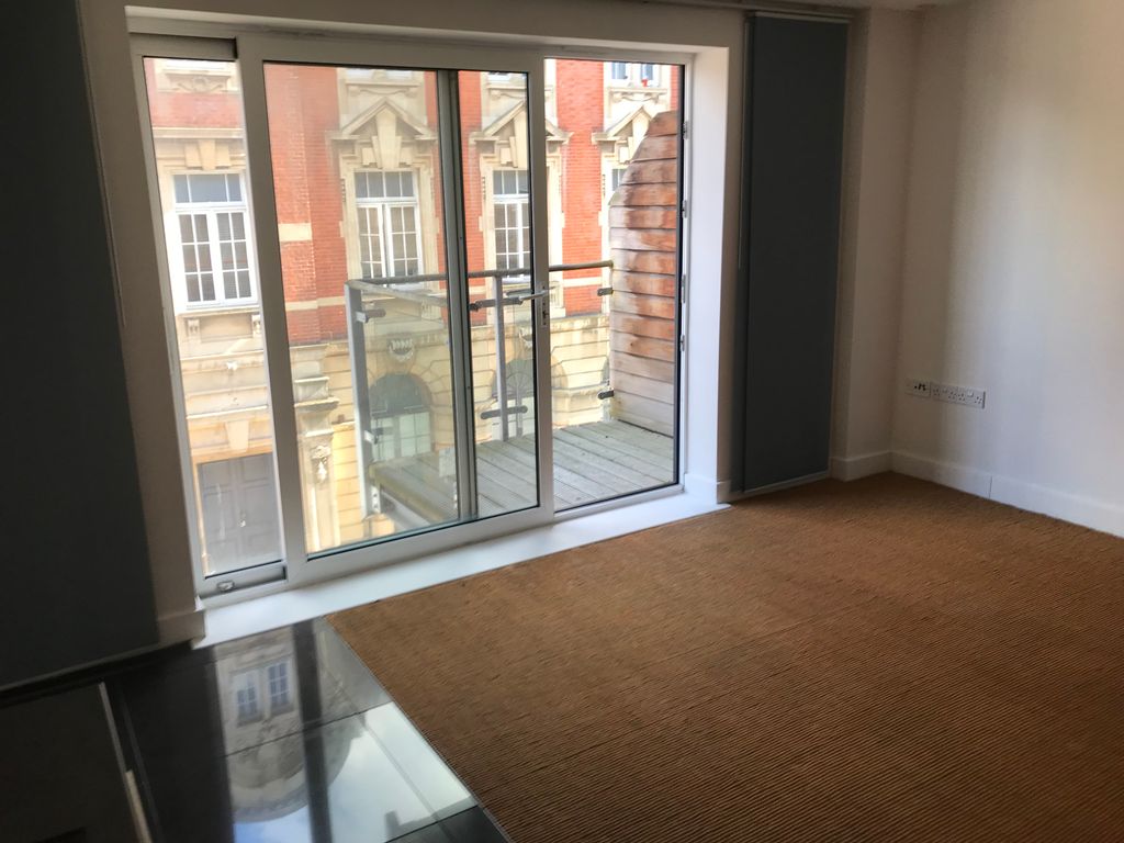 Property photo 2 of 7 Lounge