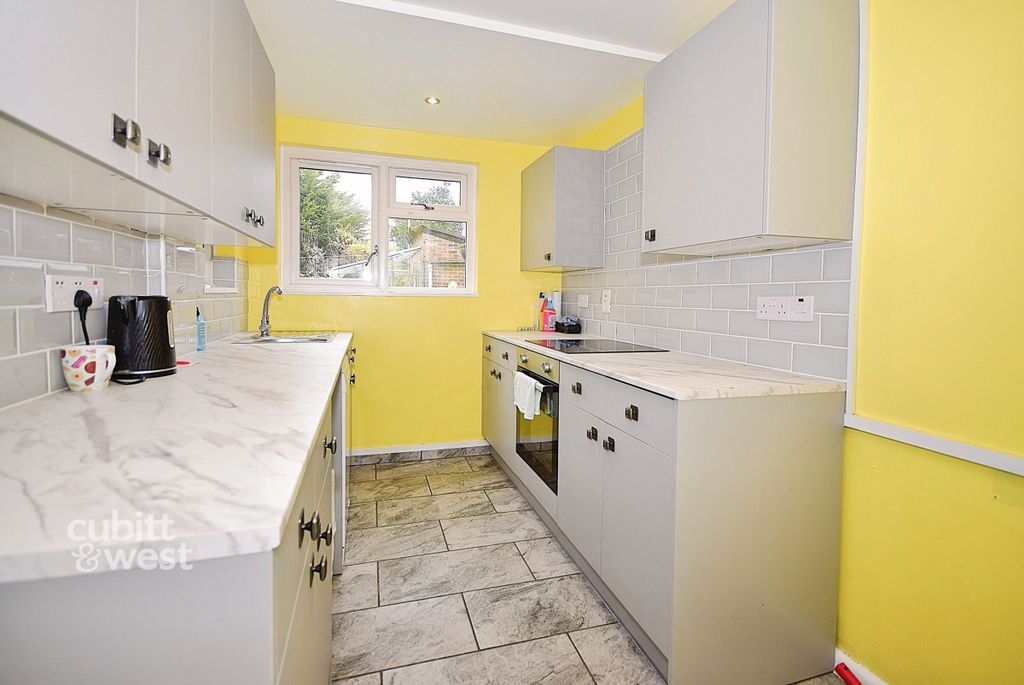 Property photo 2 of 11 0B314E09-Dsc_4223