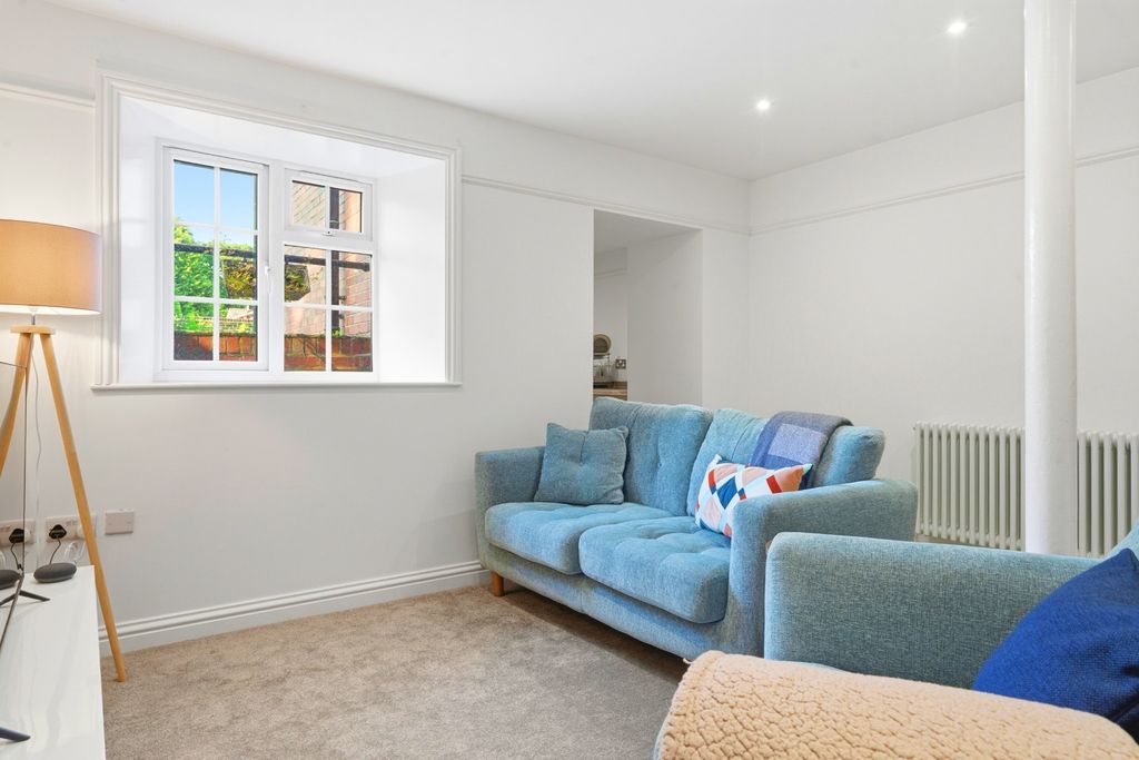 Property photo 3 of 15 5209772