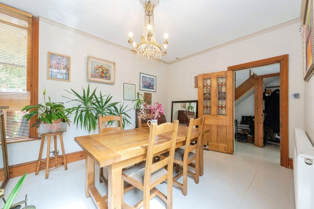 Property photo 3 of 15 Picture No. 02