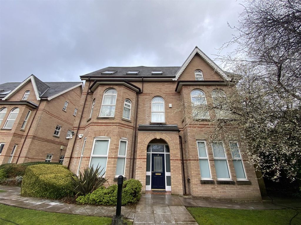 Property photo 1 of 24 External