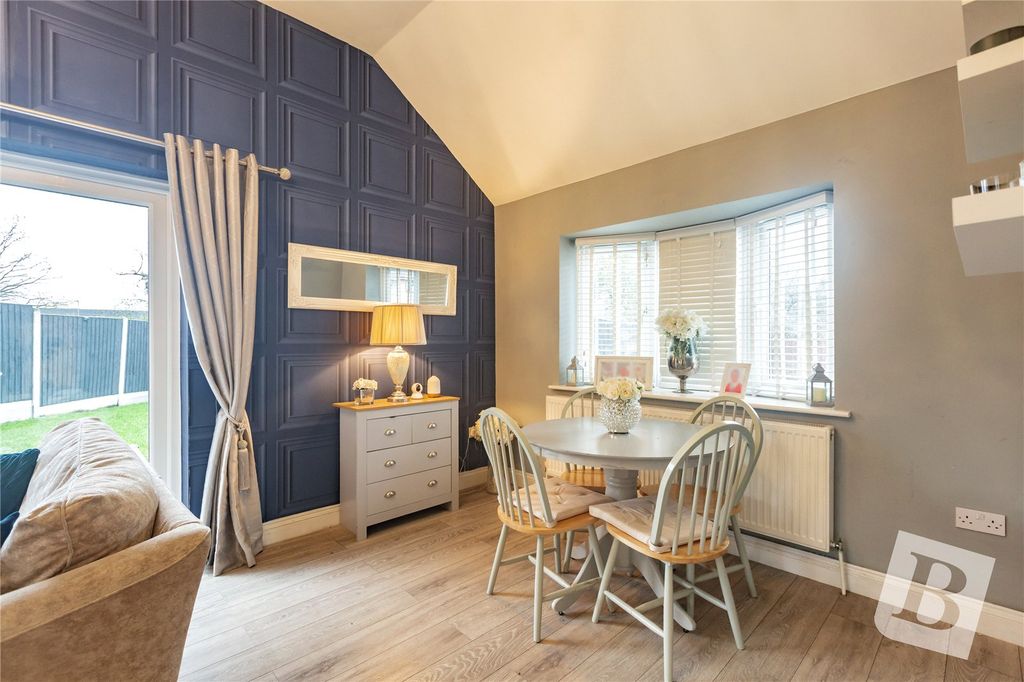 Property photo 3 of 14 Lounge/Diner