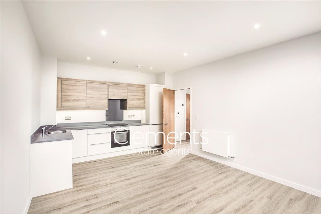 Property photo 2 of 7 Kitchen 2 Cmyk.Jpg