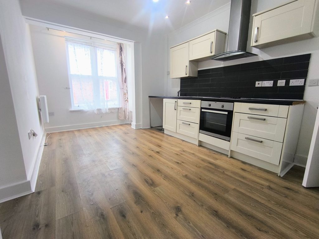 Property photo 1 of 3