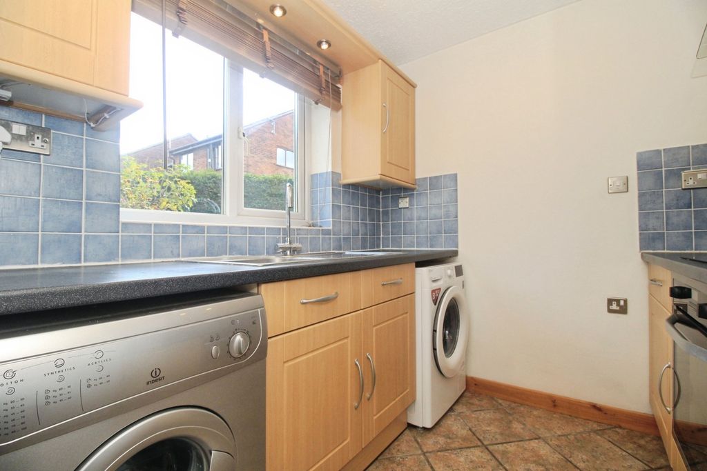 Property photo 3 of 13 Kitchen