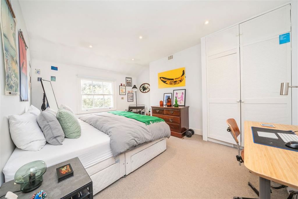 Property photo 3 of 6