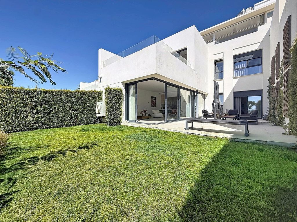 Property photo 1 of 23