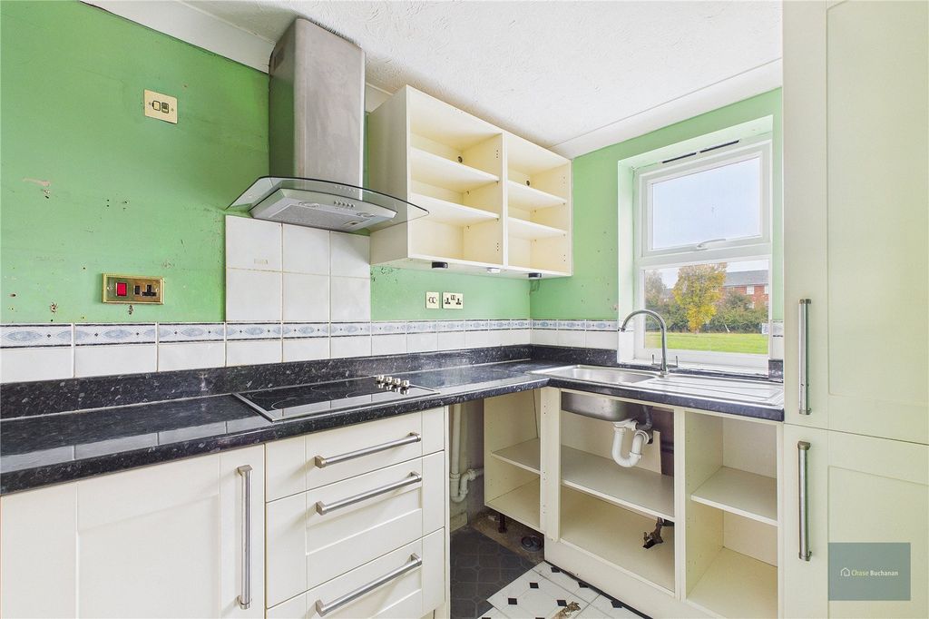 Property photo 2 of 15 Picture No. 01