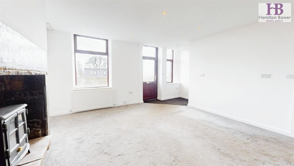 Property photo 3 of 10 9Afcbe09-8-Coley-Road-04012025_133025.Jpg