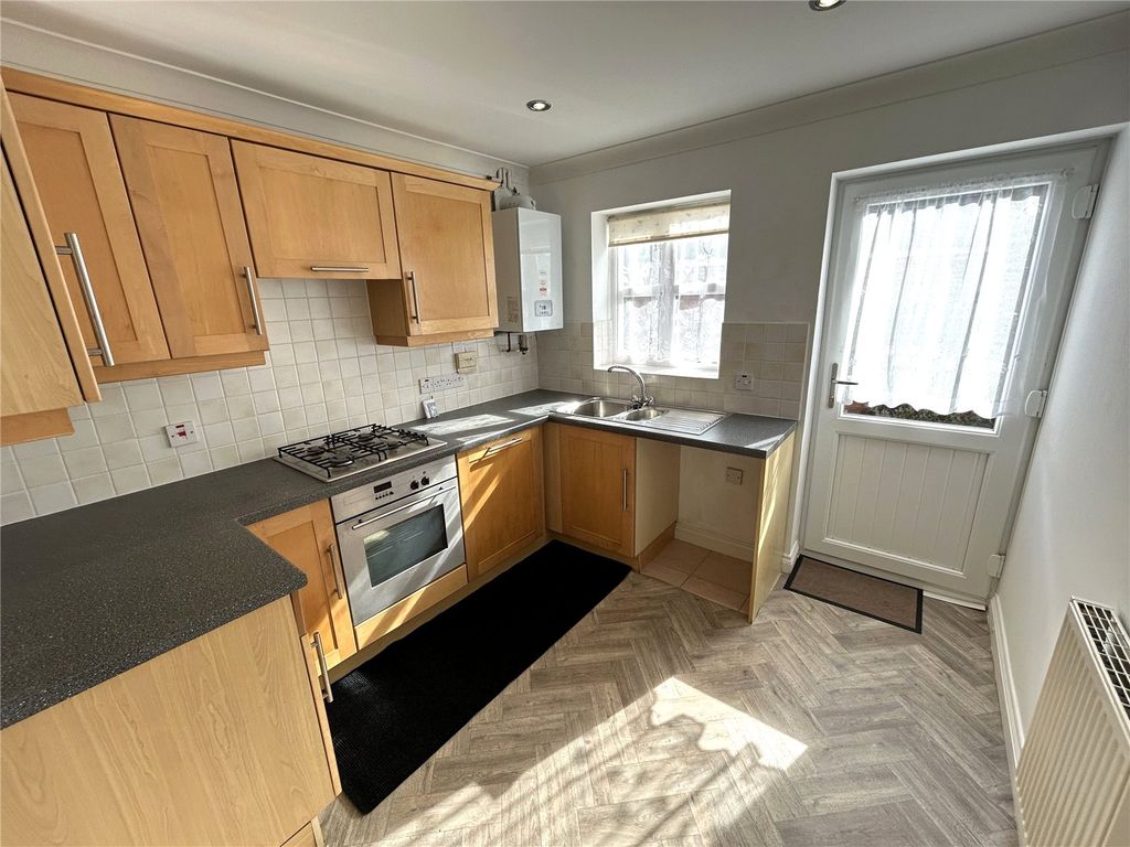 Property photo 2 of 17 Picture No. 12