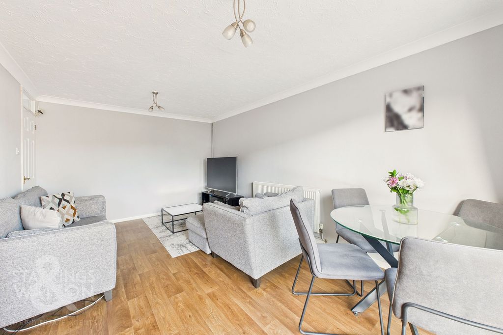 Property photo 3 of 16