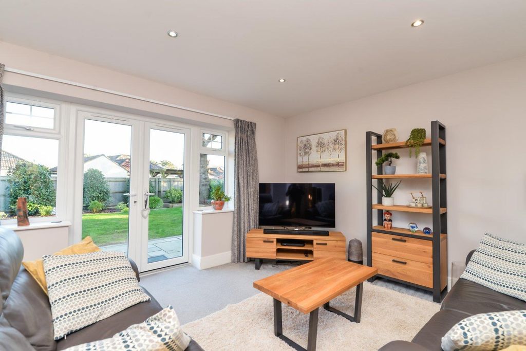 Property photo 3 of 17 Picture No. 04