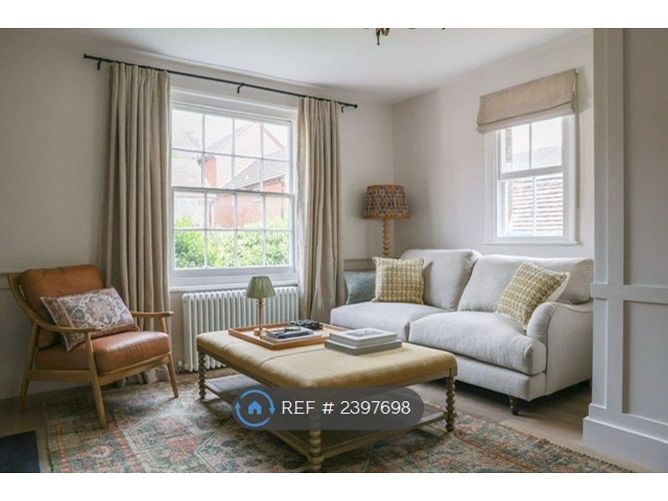 Property photo 2 of 17 Living Room