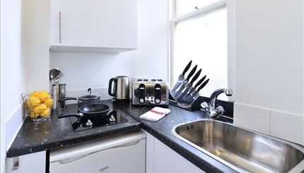Property photo 3 of 8 Kitchen