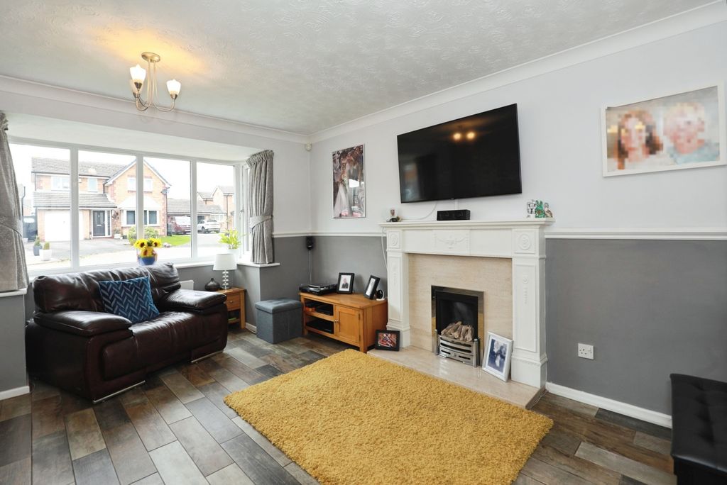 Property photo 2 of 17 Photo